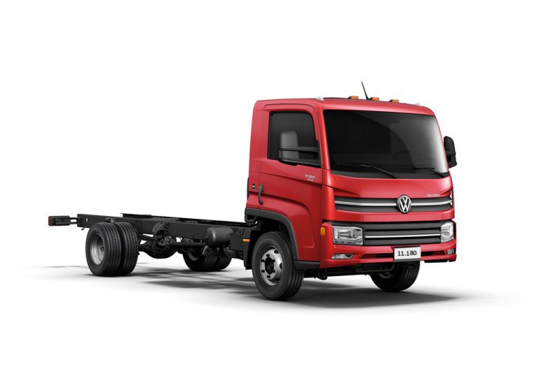 Delivery_11.180_3_4_Passageiro_-Vermelho-Rubi-768x538