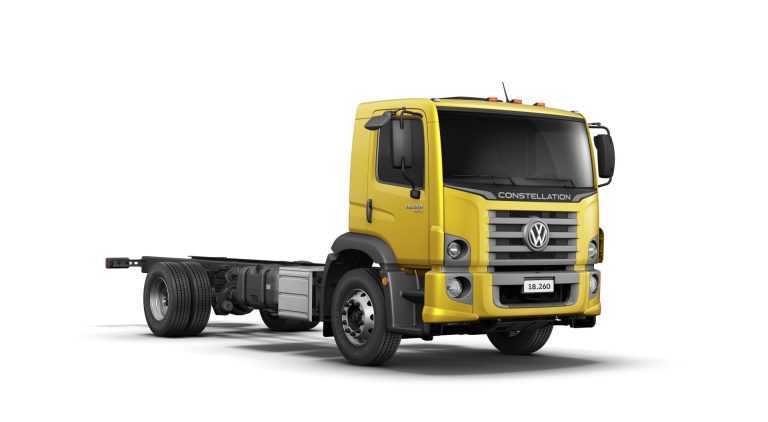 VW__CONS_ROB_18260_CAB-E_34_RIGHT_AMARELO-BEMTEVI-768x422